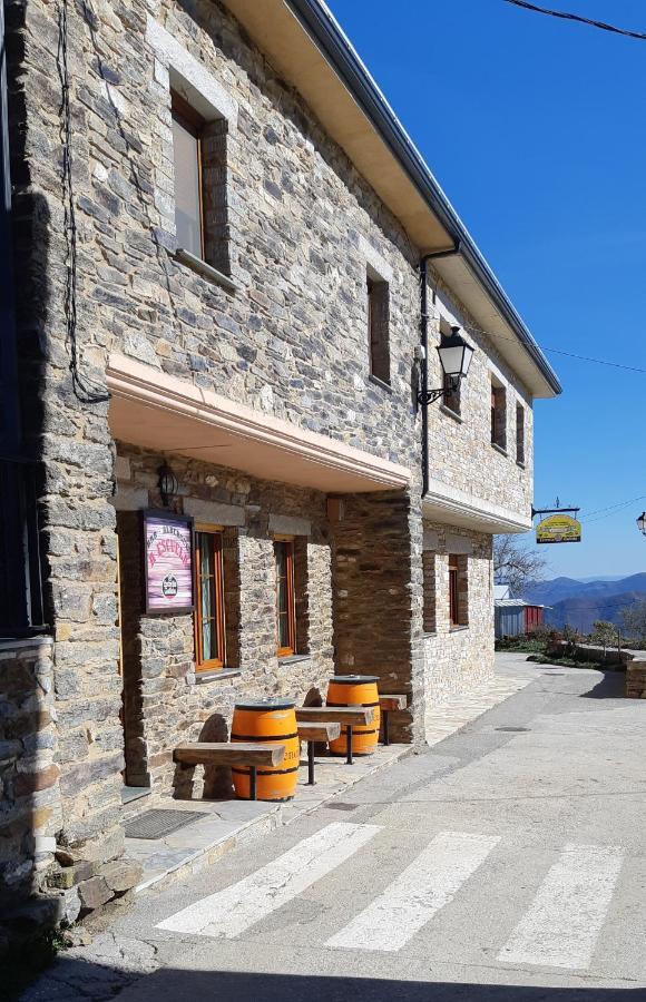 Albergue La Escuela La Laguna  المظهر الخارجي الصورة